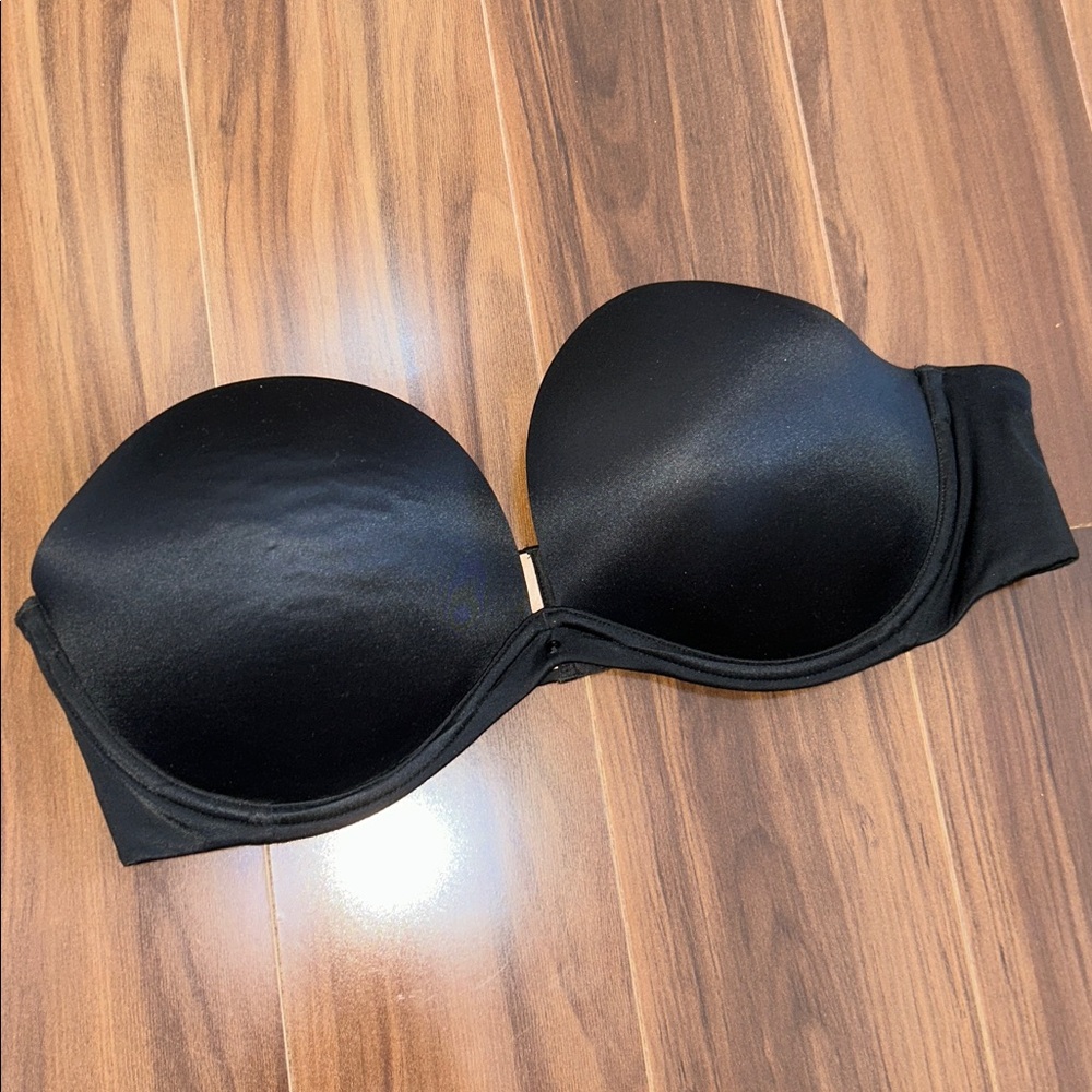 38C Victoria’s Secret Strapless padded push-up black bra